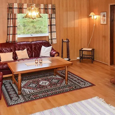 8 Person In Vagland-by Traum * Bårdset