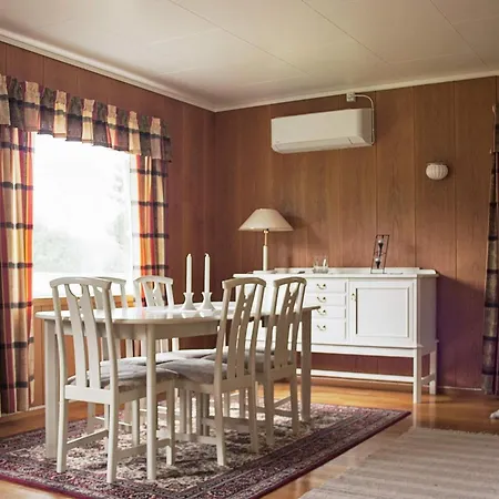 8 Person In Vagland-by Traum * Bårdset